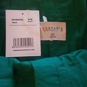 NWT Kelly green shorts
